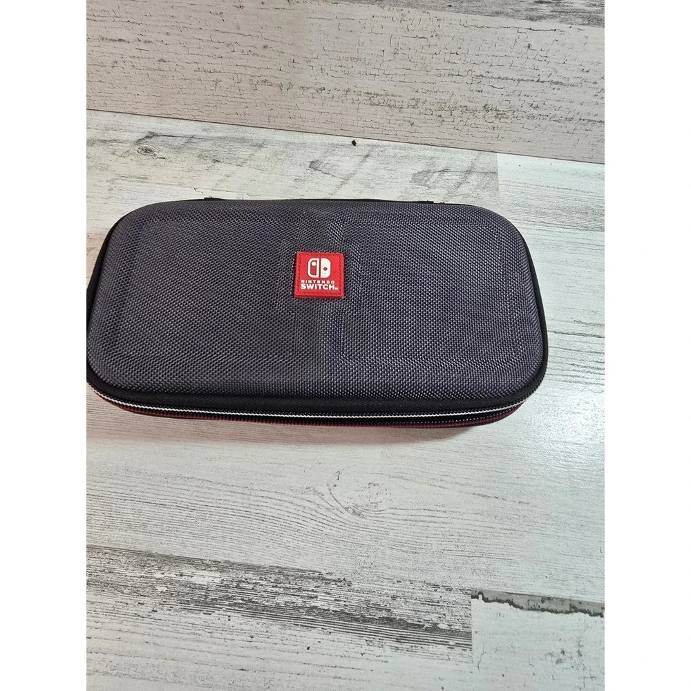 Nintendo Switch Deluxe Travel Case Charcoal Gray Hardshell Carrying‎ Pouch Logo